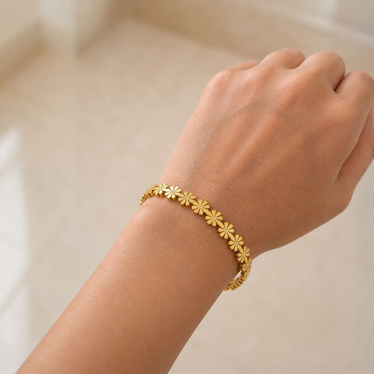 Gold Daisy Chain Bangle Bracelet