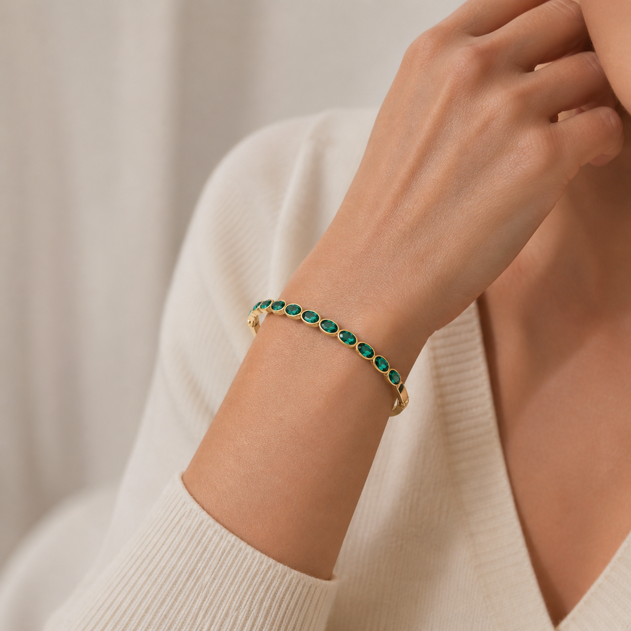 Emerald Green Crystal Gold Bangle Bracelet
