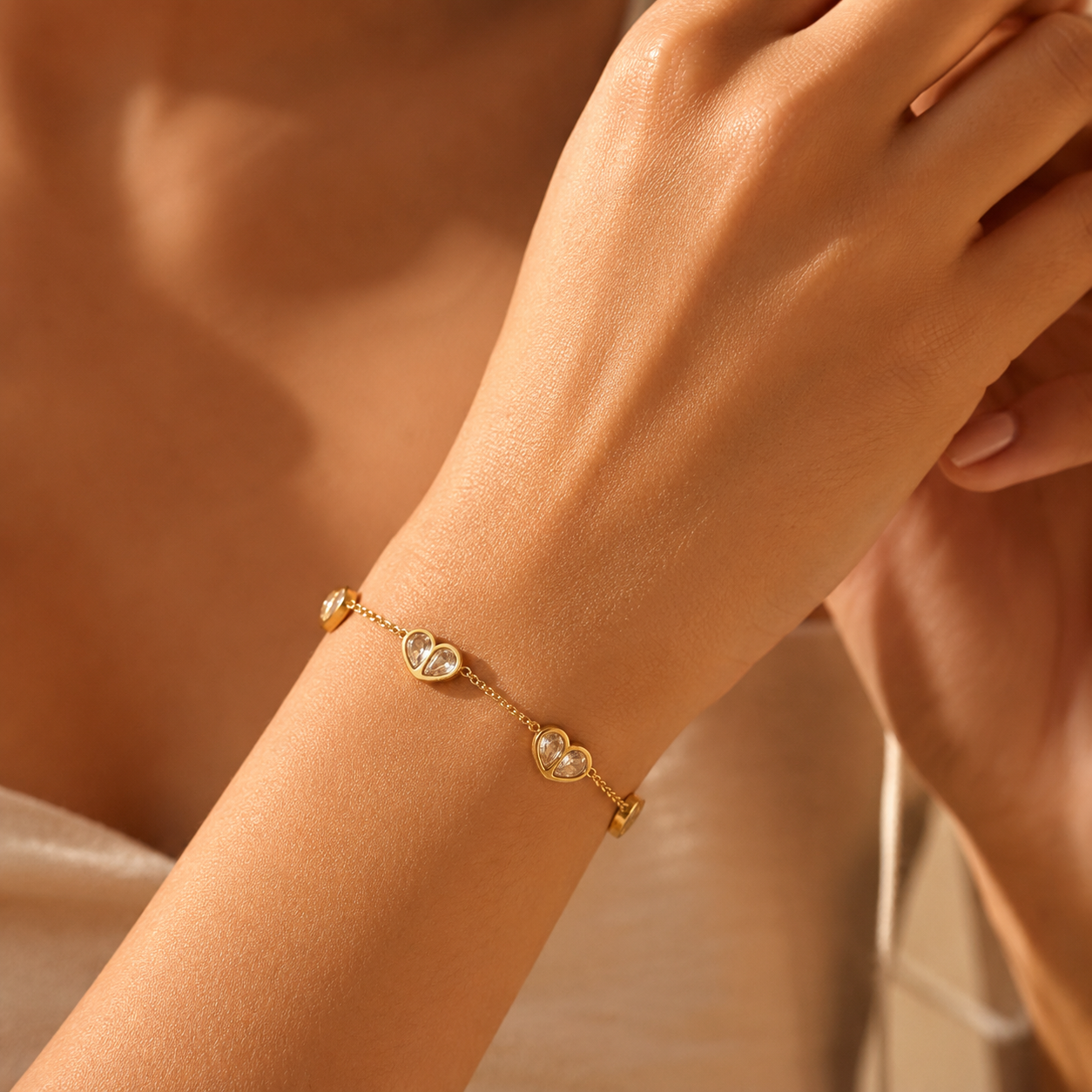 Gold Kundan Teardrop Heart Station Chain Bracelet