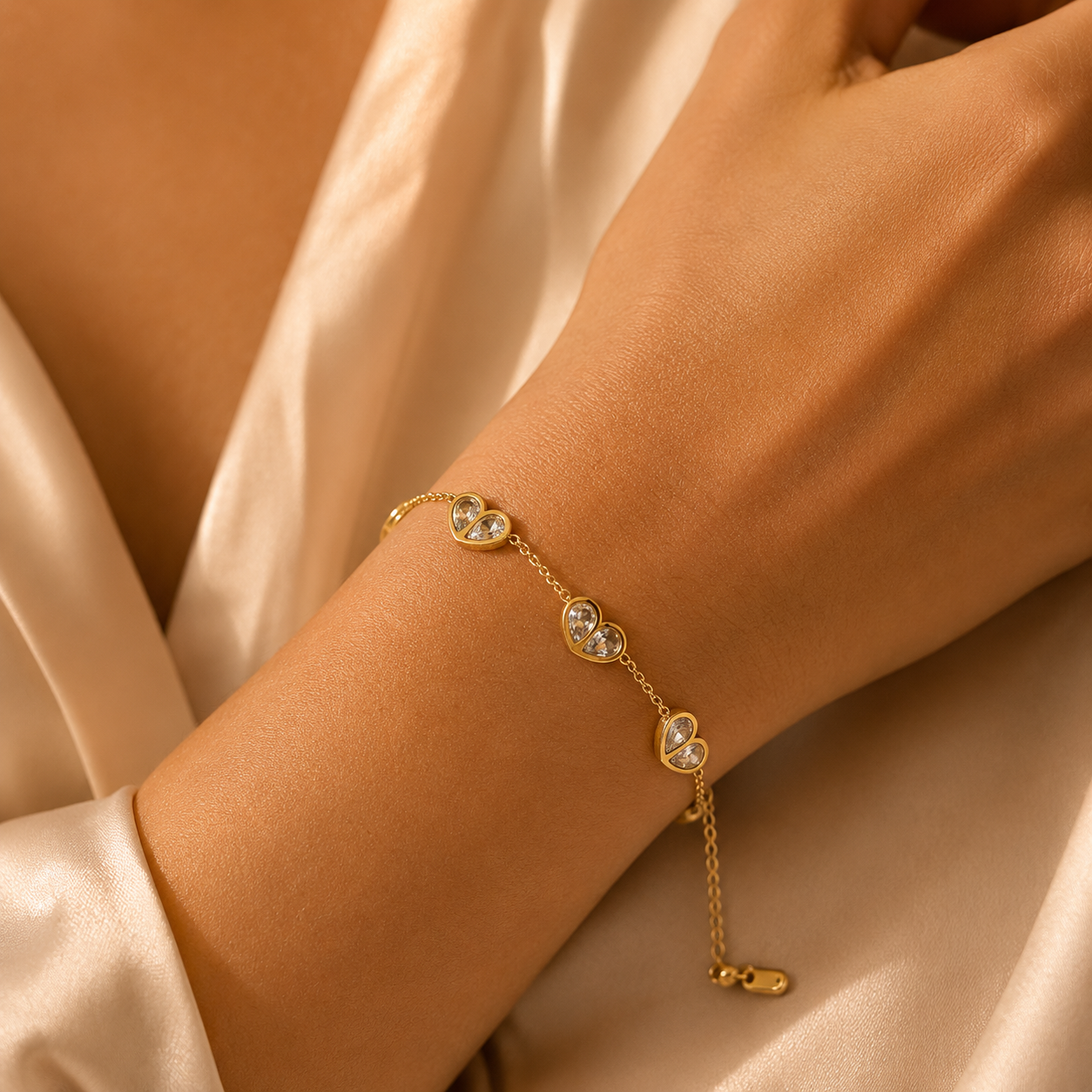 Gold Kundan Teardrop Heart Station Chain Bracelet